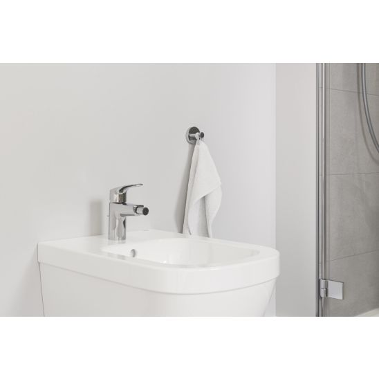Set scopino WC Grohe Essentials 40374001, portarotolo Grohe Essentials 40367001, 40369001, 40365001, 40394001, 40364001