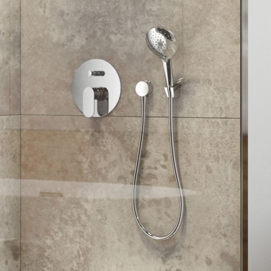 Set rubinetto per vasca e doccia Oltens Katla 34600100, soffione doccia Oltens Vann 37007100, 39403100, 39100100, 37107100, 39304100, 37200100
