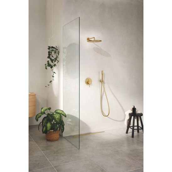 Set soffione doccia con braccio Grohe Rainshower 26066GN0, rubinetto per vasca e doccia Grohe Essence 24058GN1, 26658GN0, 27400GN0, 28362GL1