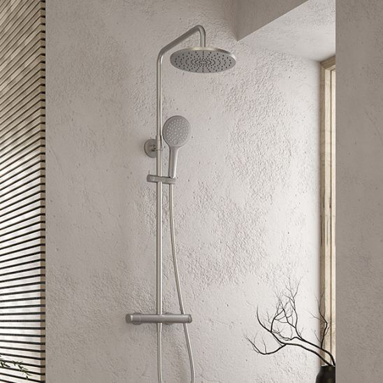 Set set doccia Oltens Vatten 36505910, bocca di erogazione per rubinetto Oltens Numa 39106910