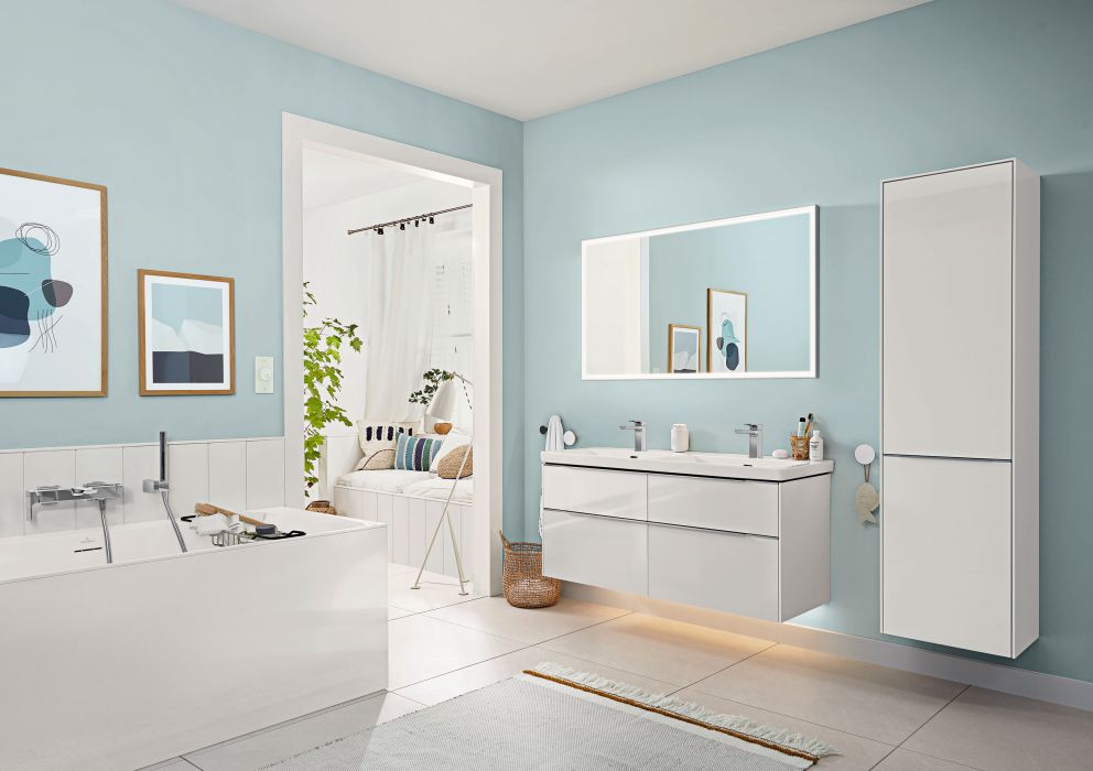 Bagno color menta con vasca